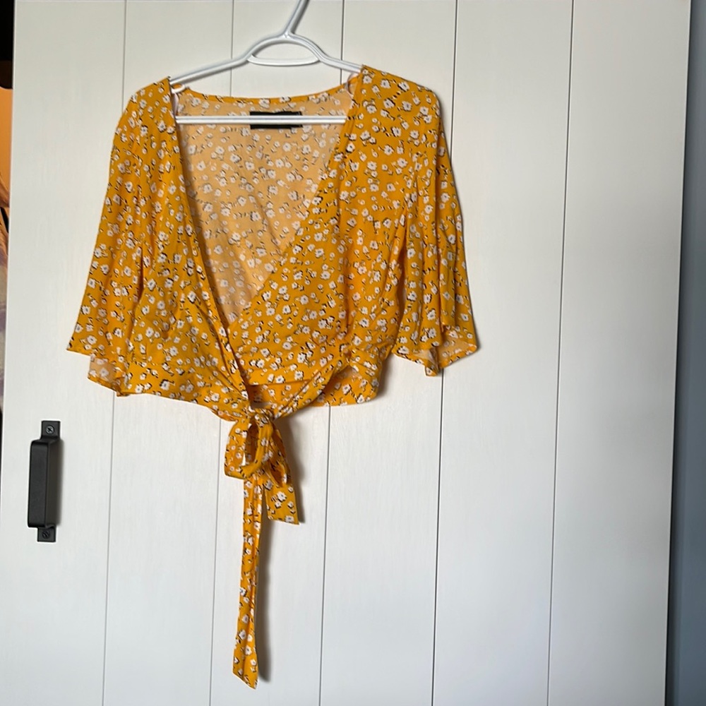 Tie front crop